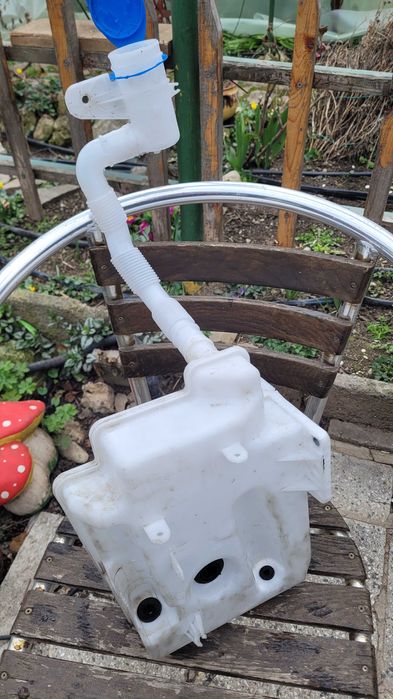 Казанче за чистачки Голф 5