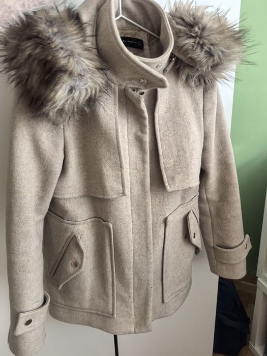 Топло палто в екрю 36 Zara