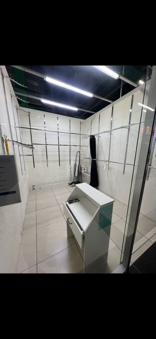 Продам бутик оборудованный.