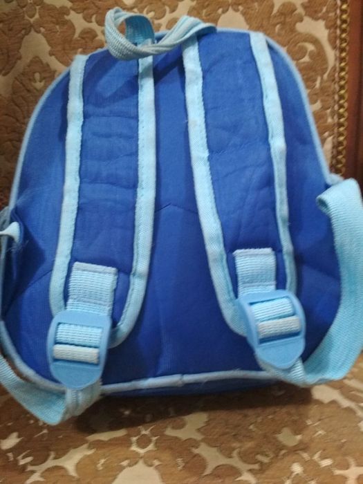 Детский рюкзак сотилади 15 мингдан