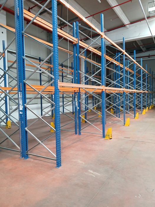 Rafturi metalice industriale