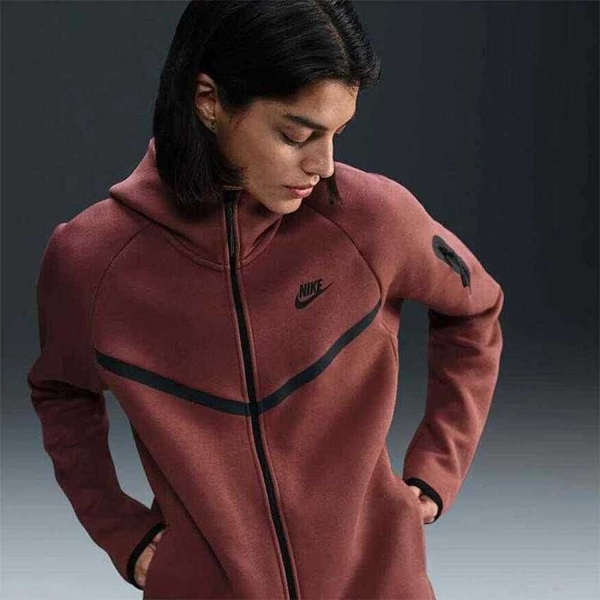 Дамски Екип Nike Tech Fleece