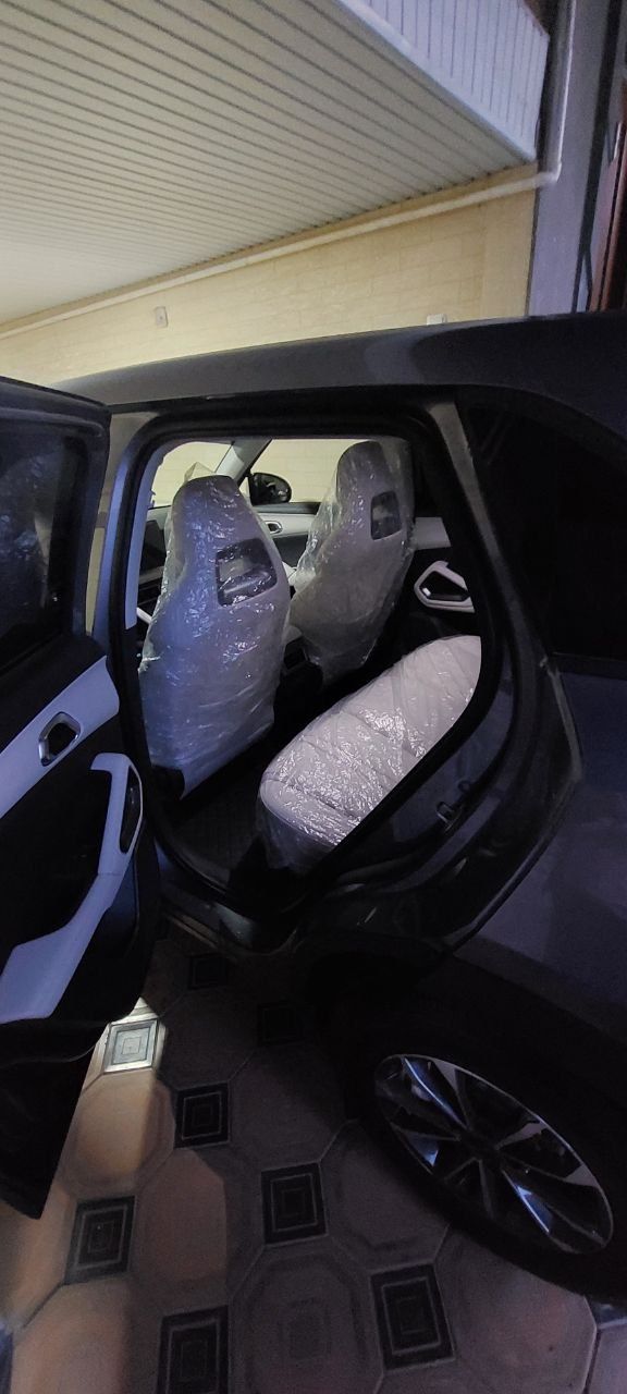 BYD Yuan Up smart 3 pozitsiya