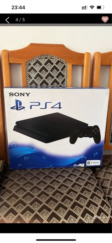 Play station 4 super slim