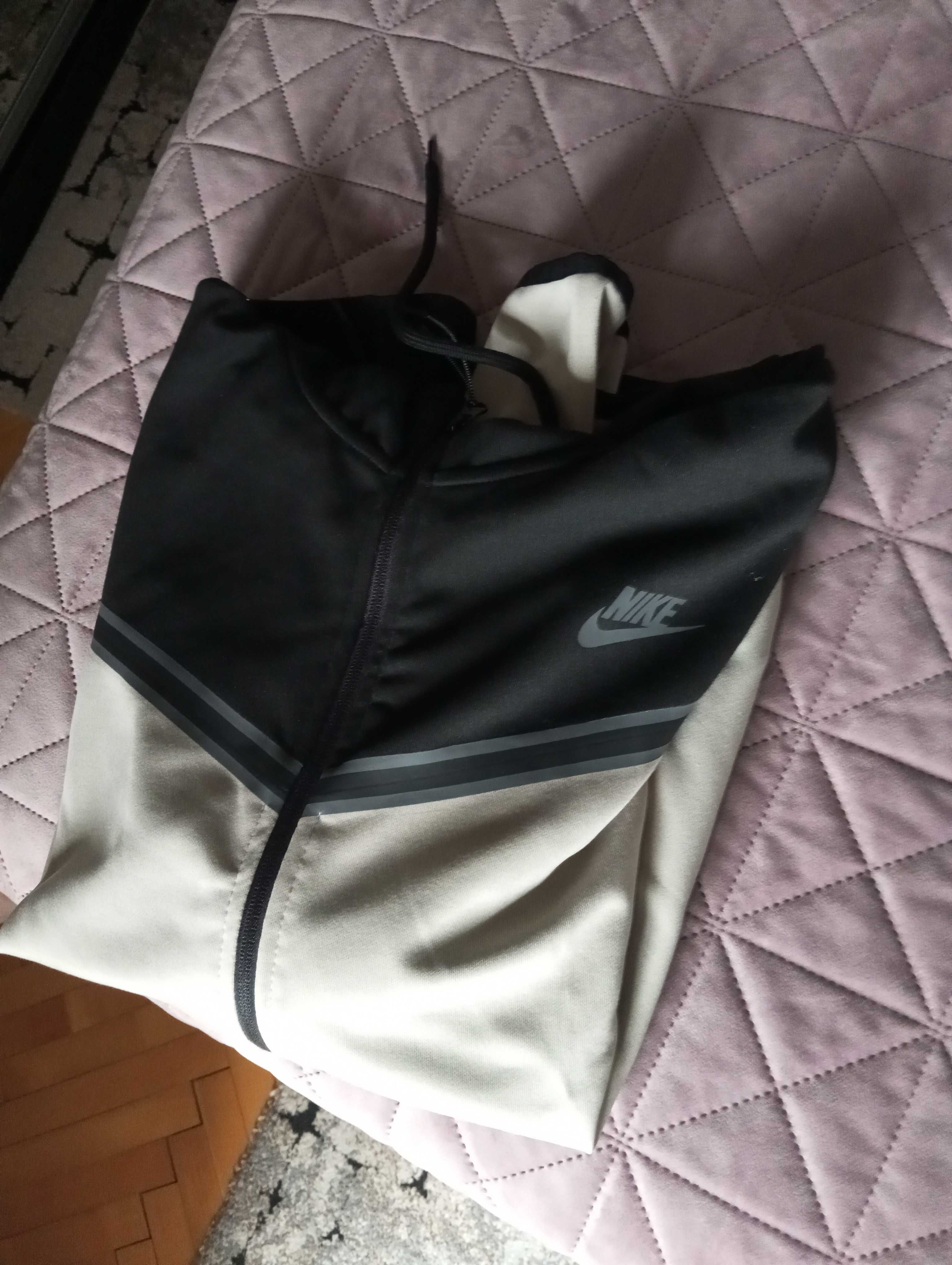 Bluza Tech Nike Noua