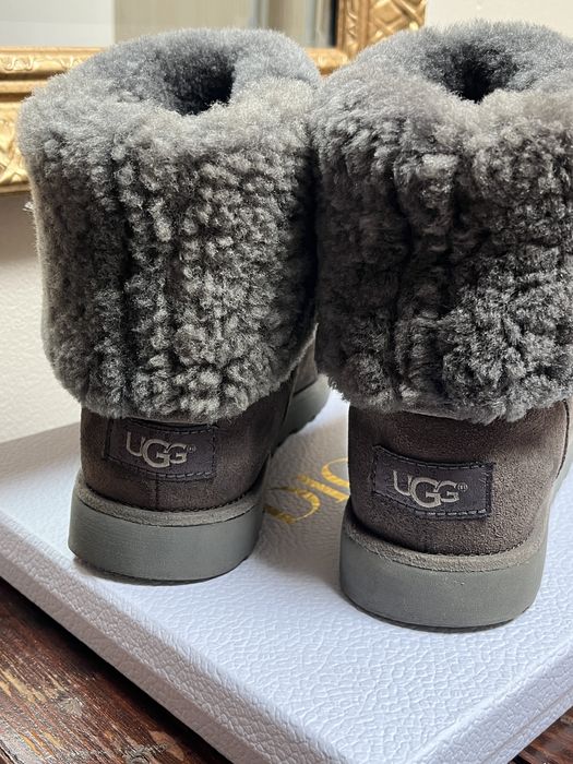 UGG 'Amie', grey, classic slim boots