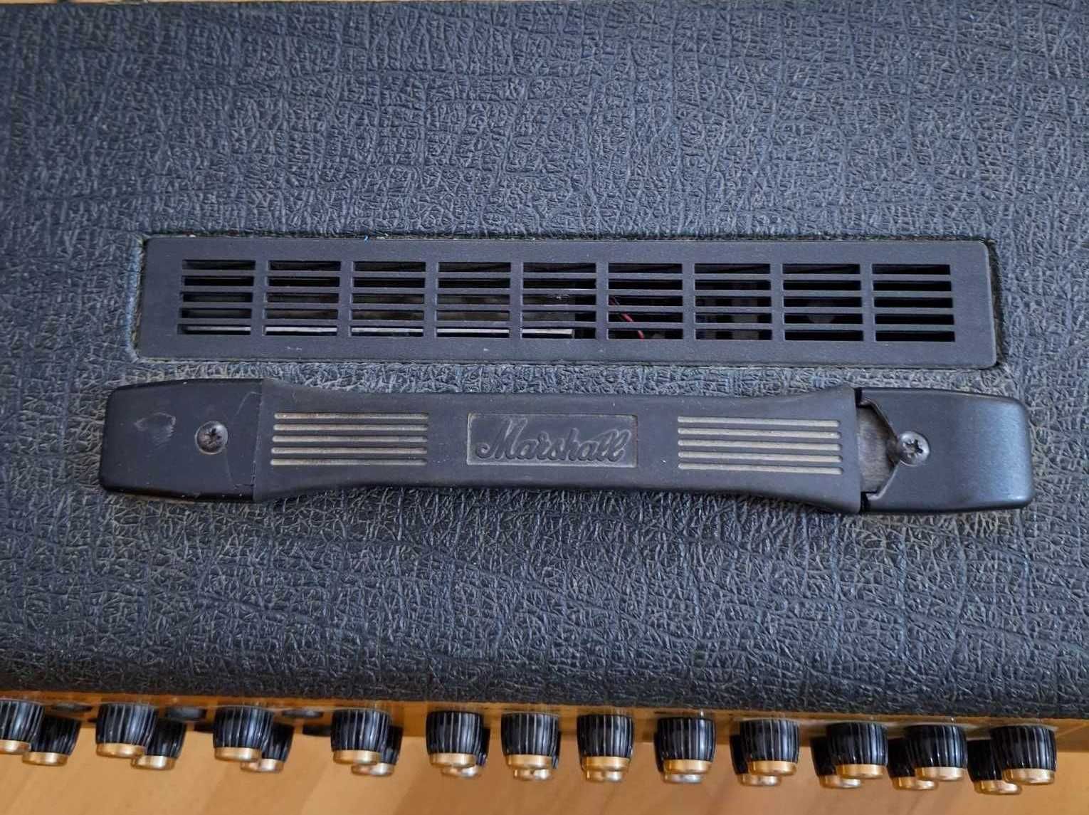 Vând amplificator de chitara Marshall AVT275 Valvestate 2000
