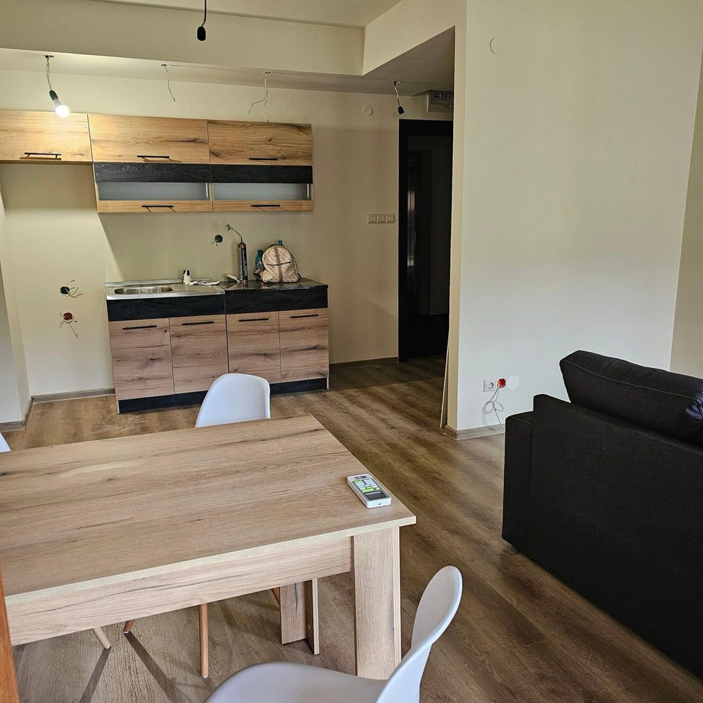Продава се Двустаен апартамент в Разлог - 65 кв.м за 1047 €/кв.м - Снимка #4