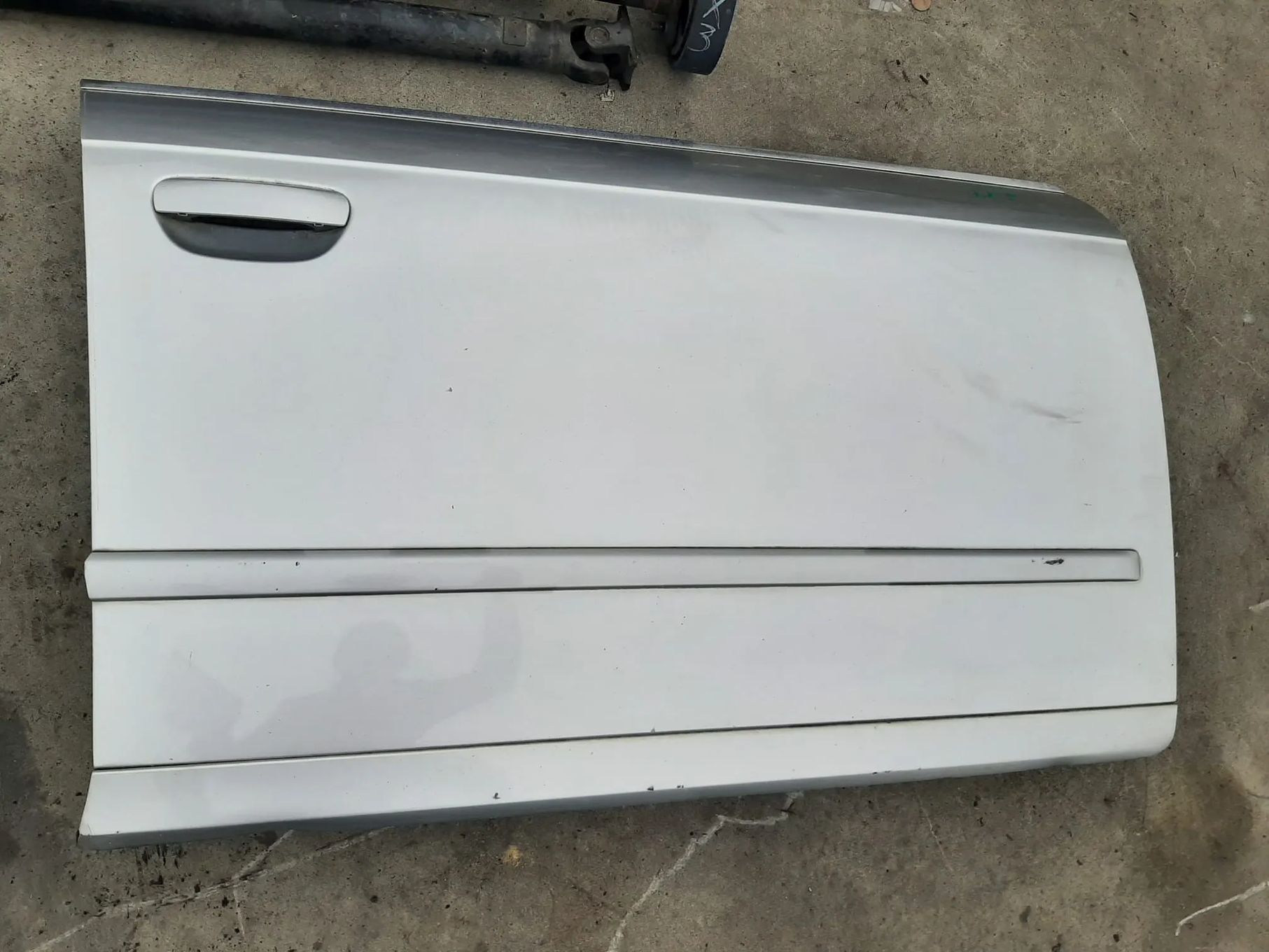 usa portiera dreapta fata audi a4 b7  2004-2008