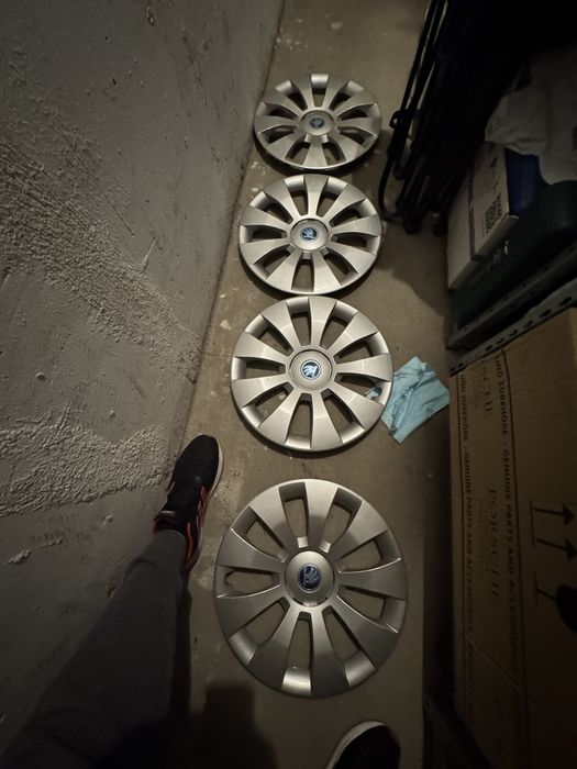 Capace originale Skoda  R16 originale