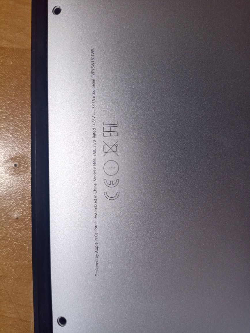 Продам MakBook Air  A1466