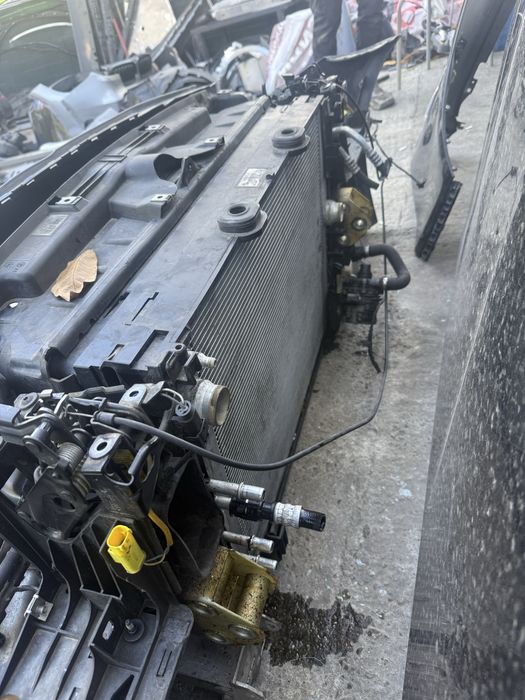 Челен удар bmw m5 f10 бмв м5 ф10 цяла предница