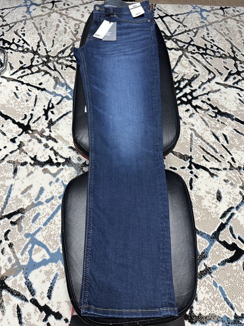 Джинсы Lee slim straight fit р.33/32и36/34