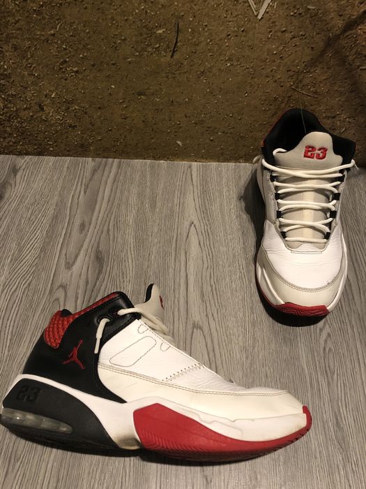Jordan MAX AURA 3