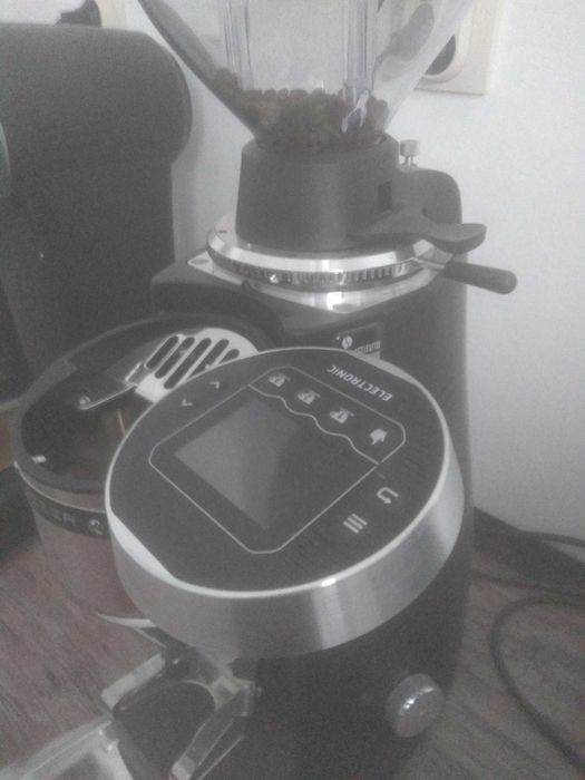 Професионална кафемелачка MAZZER MAJOR V electronic