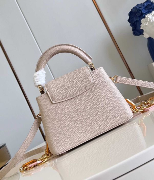 Geanta LV Louis Vuitton Capucines 21cm cream, Premium