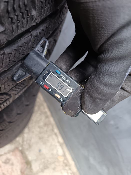Anvelope MS iarna 235 40 19 nokian 2019.5.5-6mm