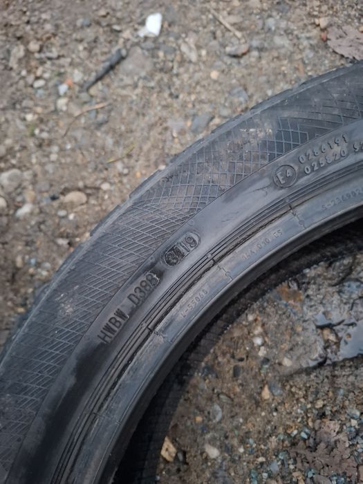 Vand 1 anvelopa 195 55 20  continental de iarna