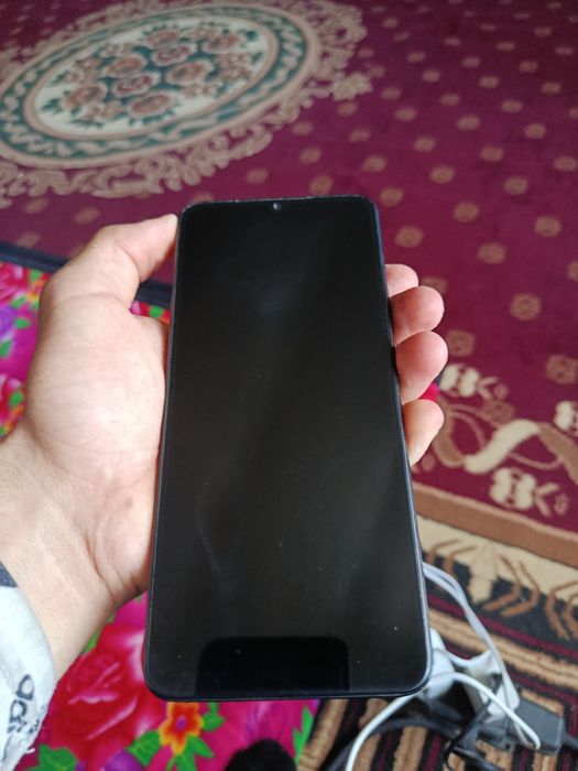 Redmi A3 xolati yaxshi 128ga 6 xotira