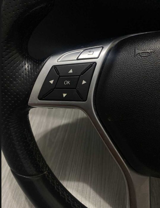 Volan cu padele Mercedes W204 W212 W207 W218 AMG