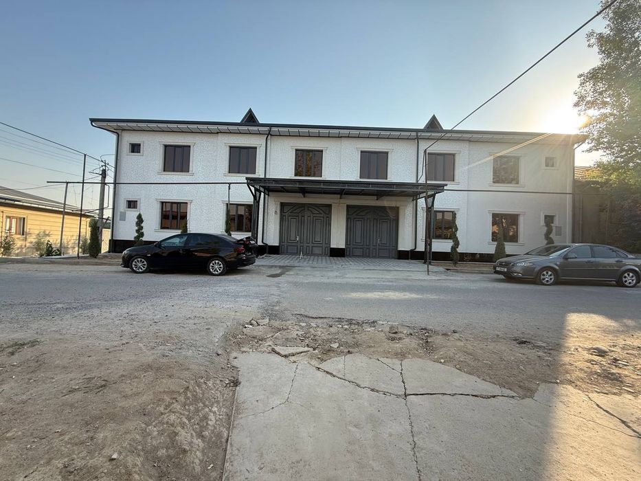 Продаётся Дом 2,7 соток Готовый под ключ 9 комнат 4 сан узла