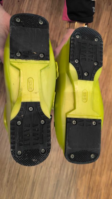 Детски ски обувки Fischer RC4 70 Thermoshape 23,5