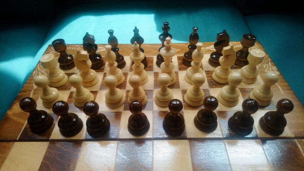 Set Piese de sah din lemn regele de 8 cm