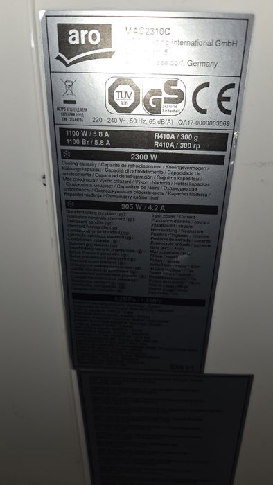 Vând aer conditionat Aro.