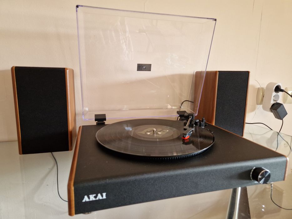 Pick-up stereo Akai ATT-240SP