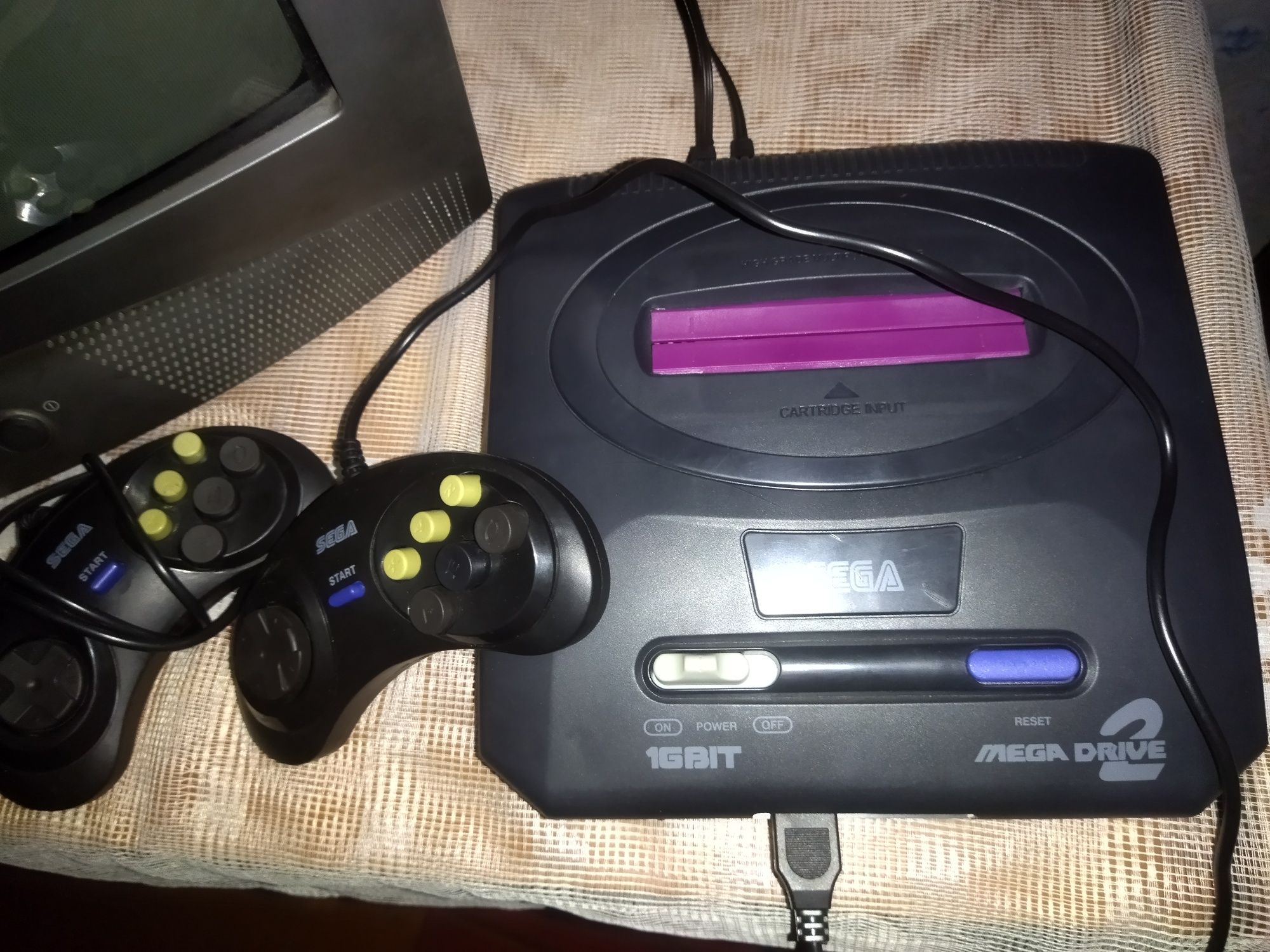 Sega Mega Drive в хорошем состоянии