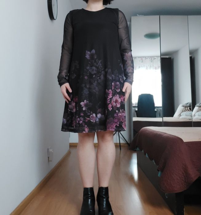 Rochie Mohito in A, pe negru cu model floral (M)