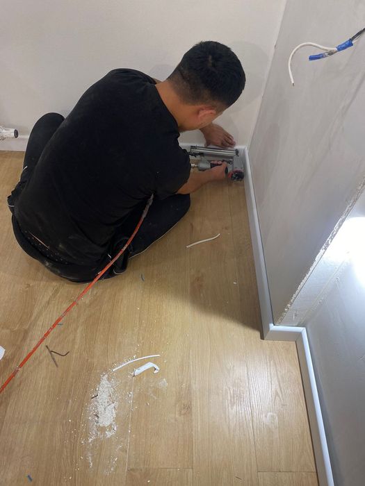 Установка плинтуса