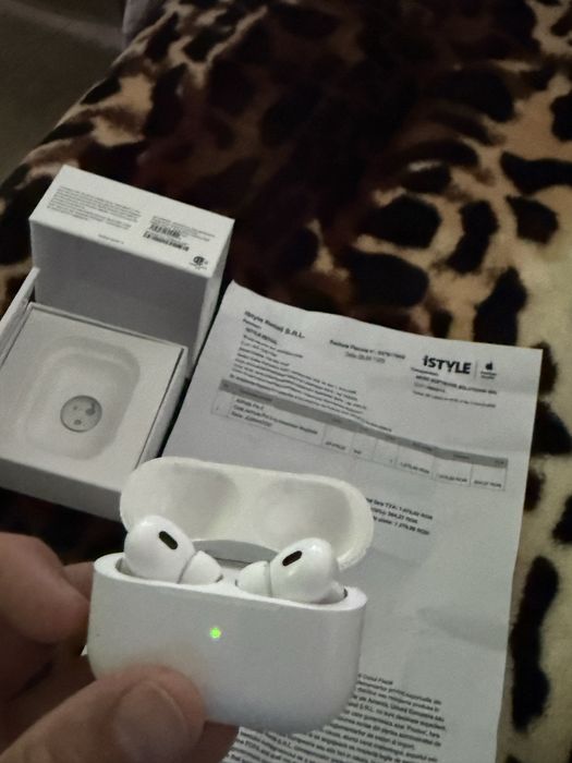 Casti airpods pro (2generation) noi cu factura si garantie originale