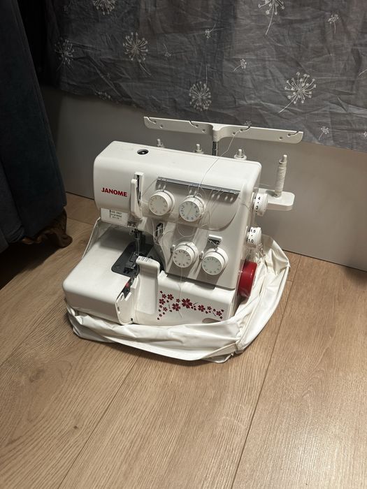 Janome машинка швейная