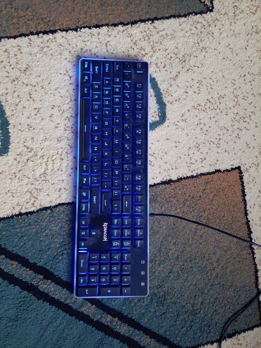 Tastatura gaming Redragon keycaps