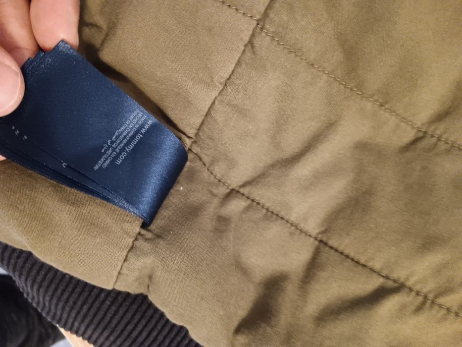 Geaca Tommy Hilfiger de dama,Marime M /L.