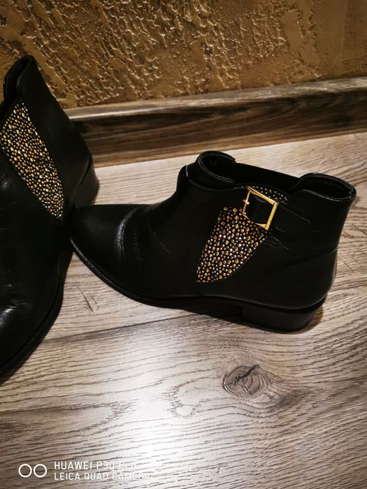 Vând botine piele