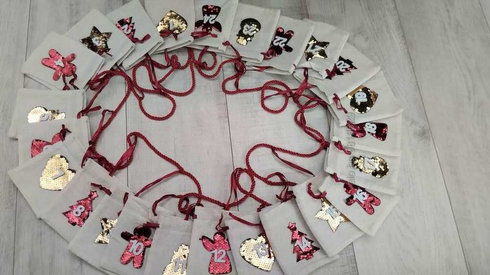 Коледен адвент календар 24 дена до Коледа тип герлянд