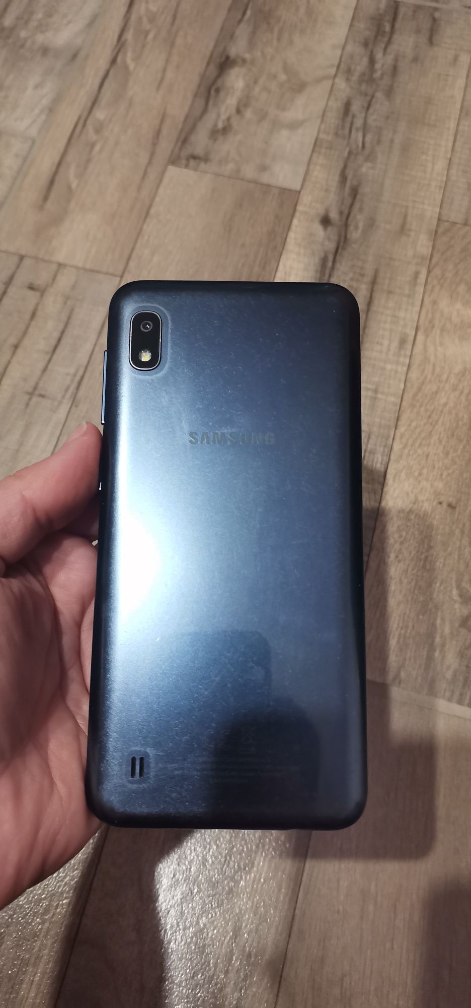 Телефон Samsung A10