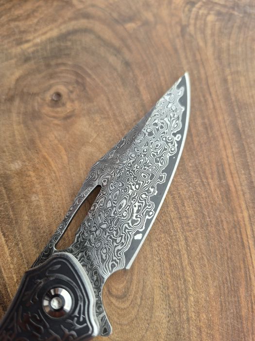 Уникален сгъваем нож дамаска стомана с кожена кания