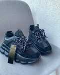 Versace chain reaction negrii