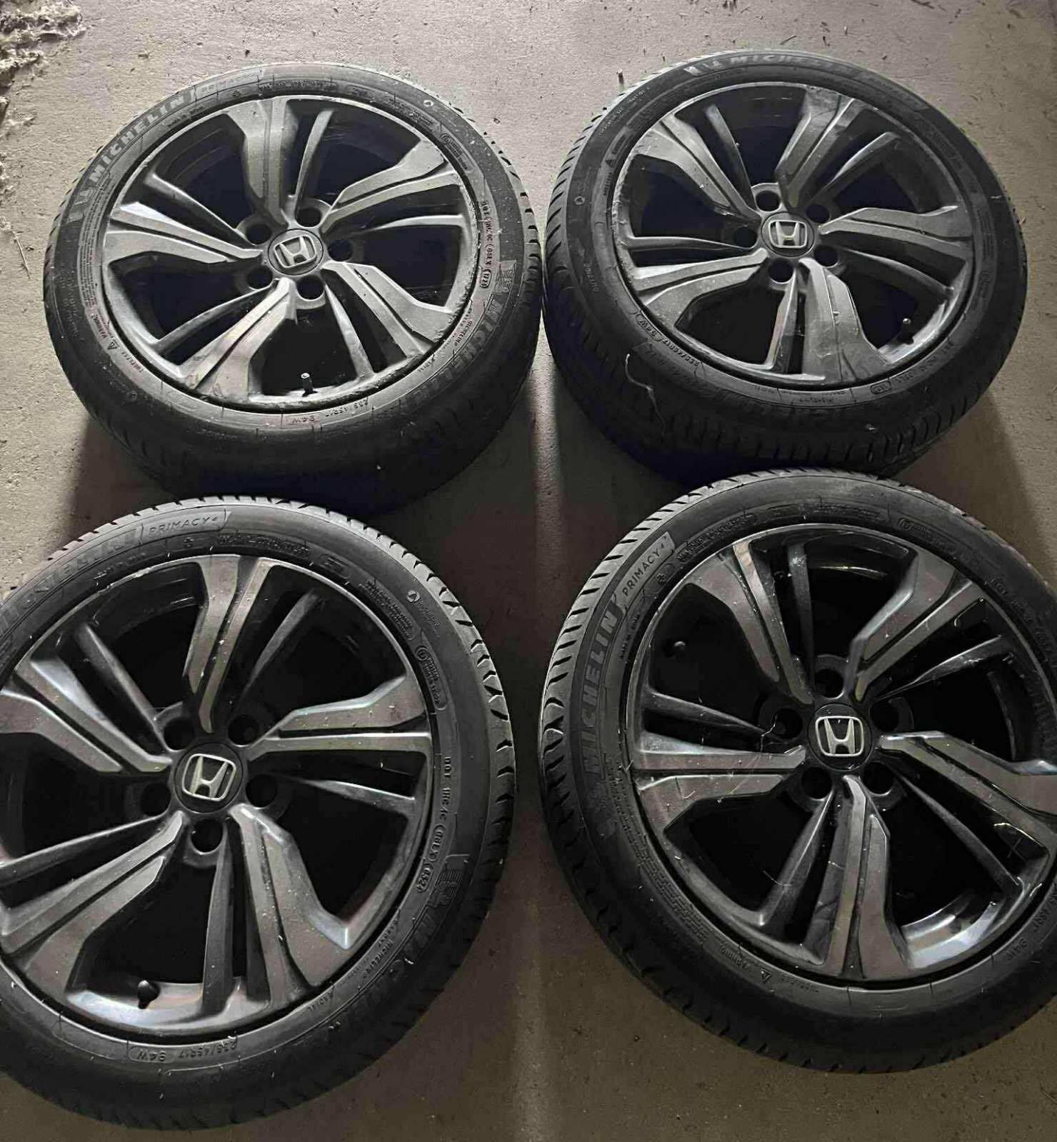 Оригинални джанти с гуми Michelin 235 45 R17 летни dot 2023
