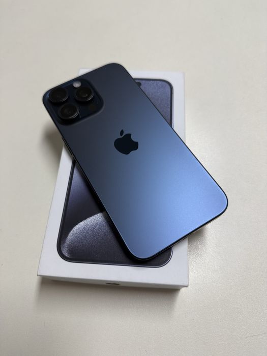 Magazin vinde: iPhone 15 Pro Max 256gb Titanium Black / Blue