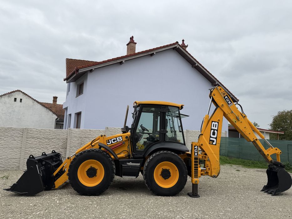 Buldoexcavator JCB 4 cx ,6100 ore.RECENT ADUS