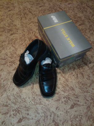 Черни мъжки обувки