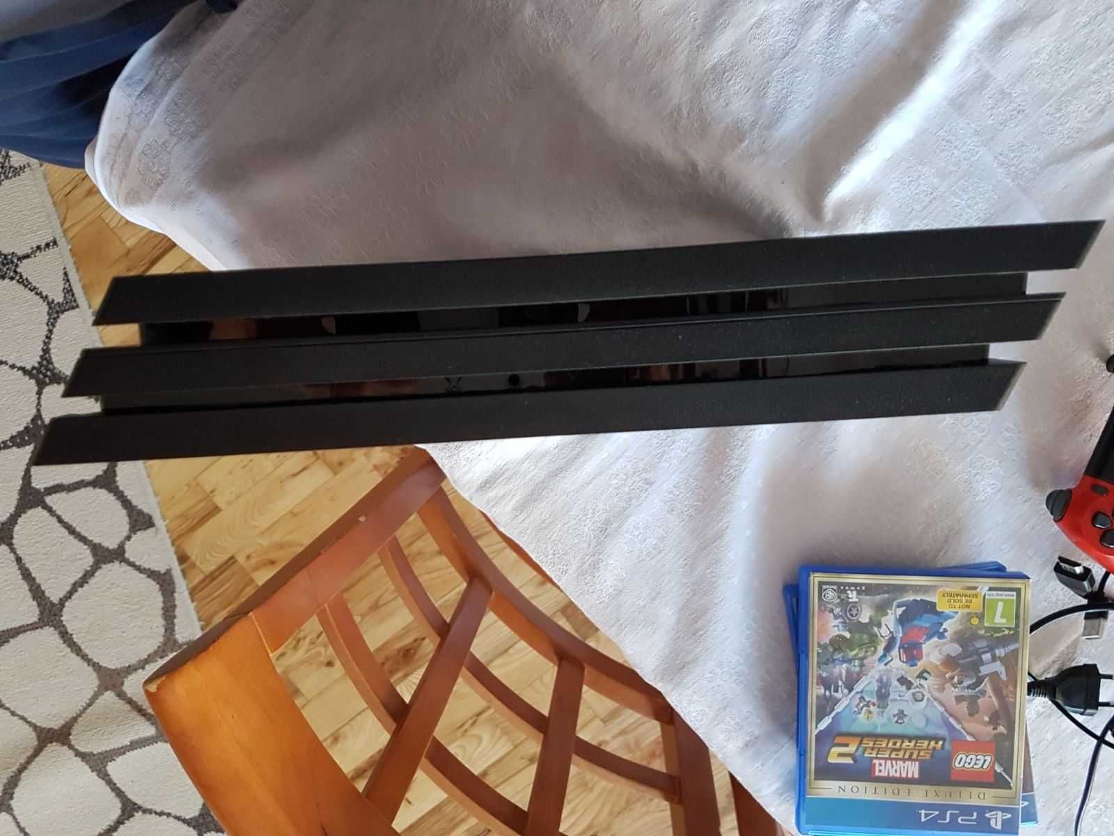 Продавам PlayStation Pro 4