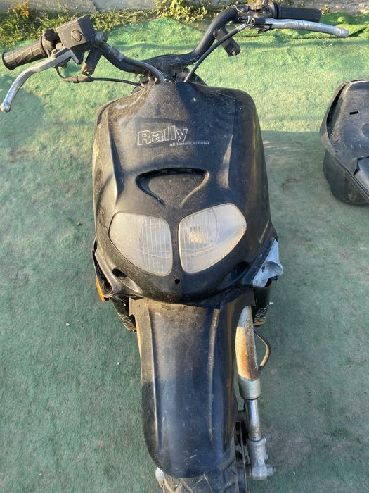 Vand scuter Aprilia rally 50 pentru piese