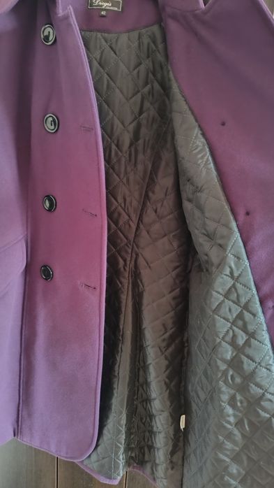 Palton NOU  100% fabricat in Romania - marime 42