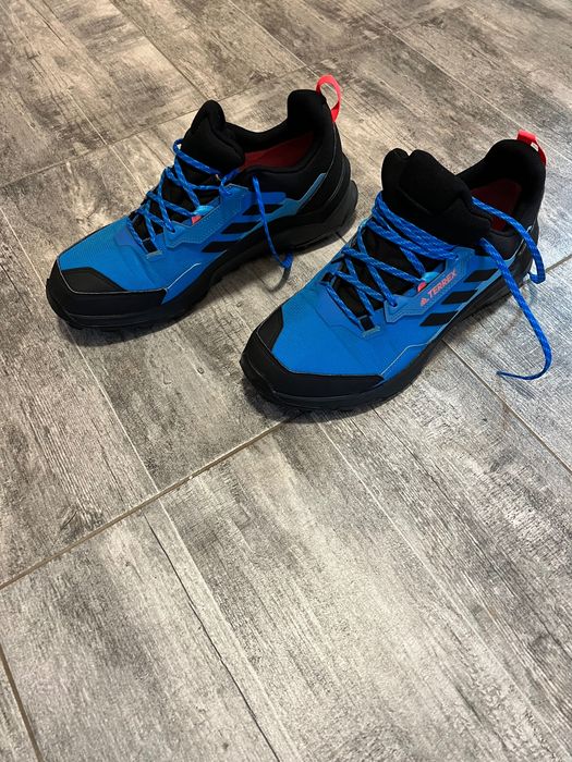 Маратонки ADIDAS TEREX неразличими  от нови