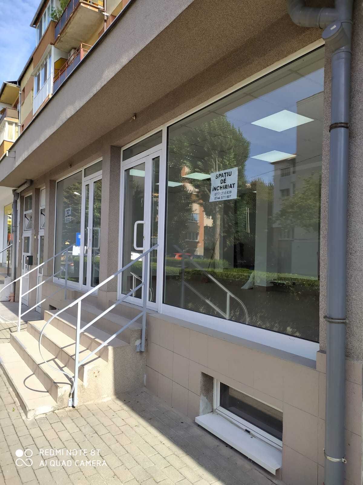 Inchiriez Spațiu comercial 105 mp